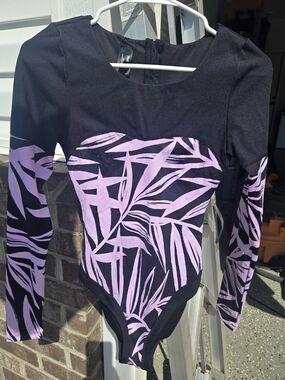 Black & Lilac Leaf-Print Long Sleeve Leotard